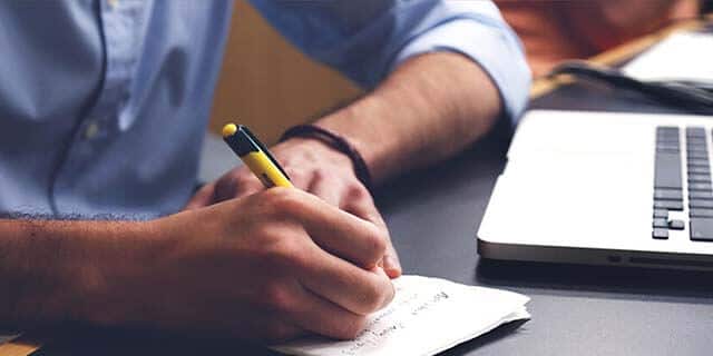 Đánh Bài Tiến Lên Có Ảnh Hưởng Như Thế Nào Tới Người Việt Nam?